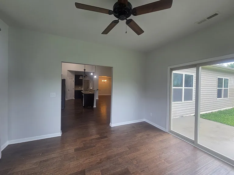1301 Chimney Ridge Dr — Photo 11