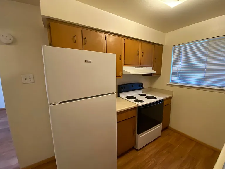 124 Harvard Dr SE — Photo 19