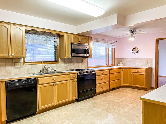 3rd image of 14523 E 16th Ave