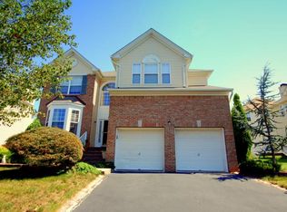 20 Sterling Dr, Bridgewater, NJ 08807
