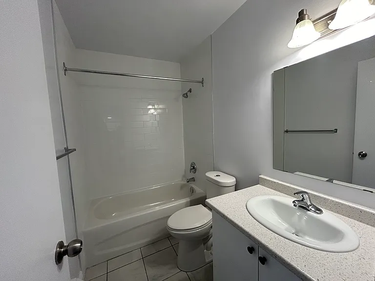 480 Maple Ave — Photo 14