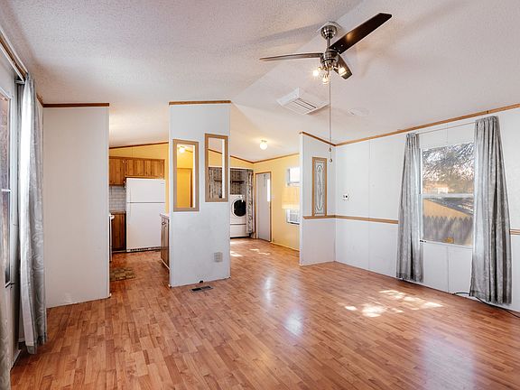 3rd image of 4212 N Charles St