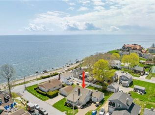 33 Gates Rd, Old Saybrook, CT 06475