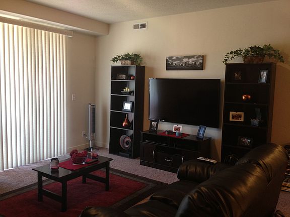 Living Room (facing west)