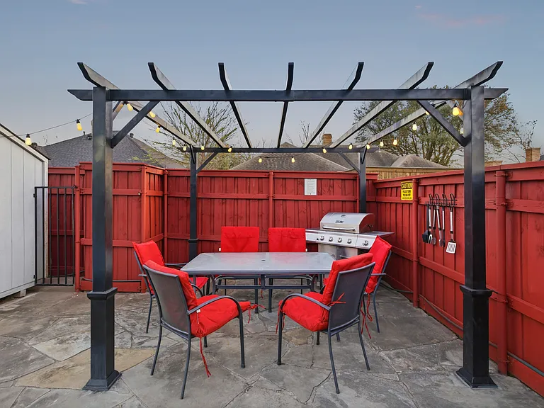 1424 Cobblestone Dr — Photo 37