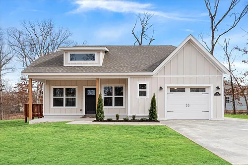 40 Hebrides Dr Photo 1