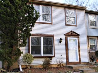2871 Great Oak Ct, Falls Church, VA 22042
