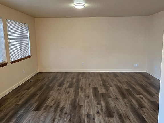 3rd image of 7105 Lower Ridge Rd