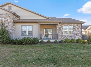 21607 W 120th St #3701, Olathe, KS 66061