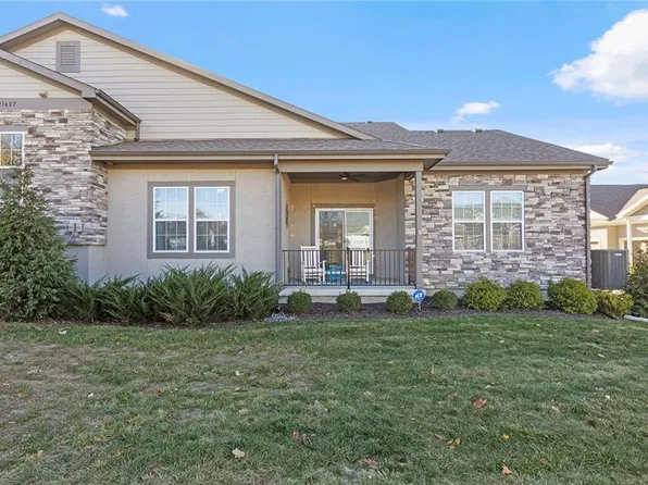 21607 W 120th St #3701, Olathe, KS 66061