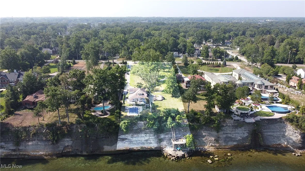 24458 Lake Rd photo 1