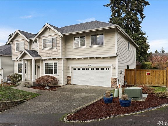 3rd image of 1012 11th Ave