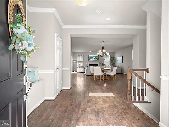 3rd image of 812 Pencoast Dr