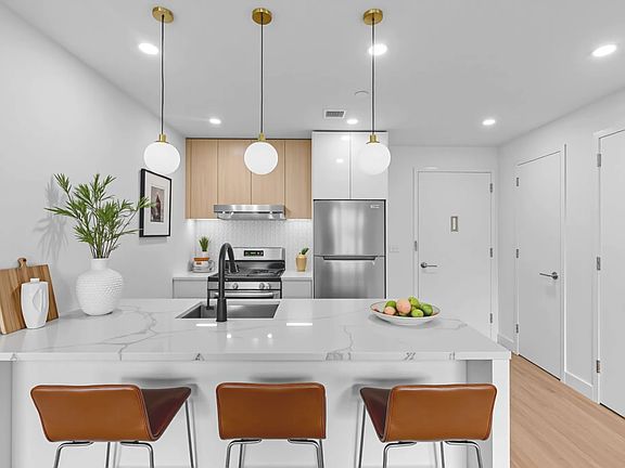 4th image of 827 Sterling Pl #7K