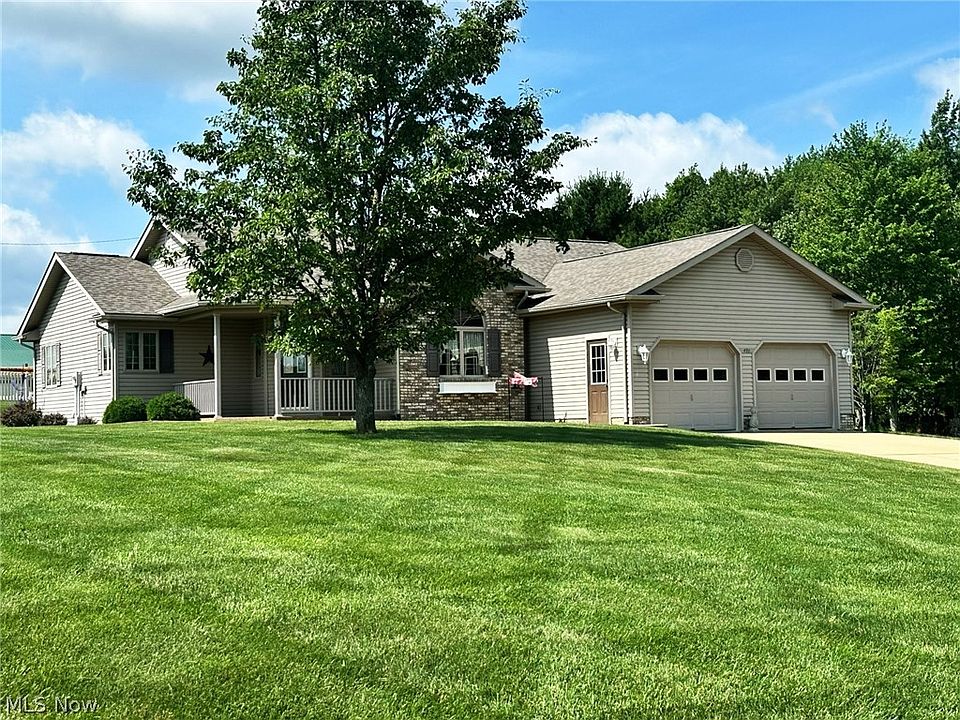 1st image of 850 Sunnyview Dr SW