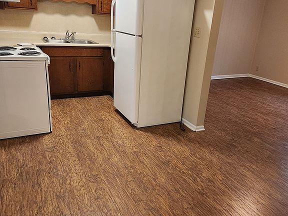 3rd image of 317 Broadway St APT 2