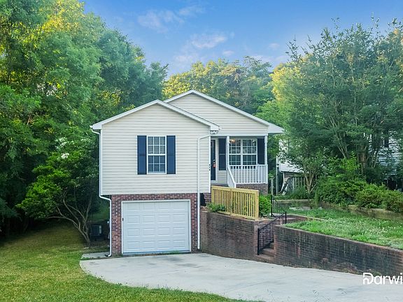 3rd image of 978 Braxton Dr