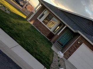 502 N Iler St, Moxee, WA 98936