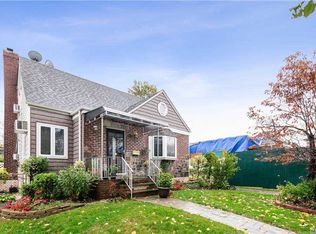 24604 85th Ave, Bellerose, NY 11426