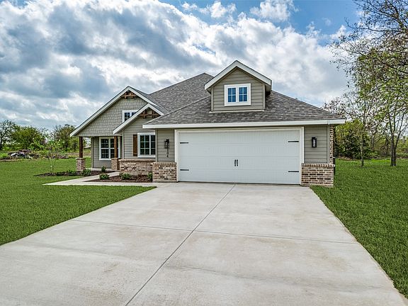 3rd image of 104 Ranchview