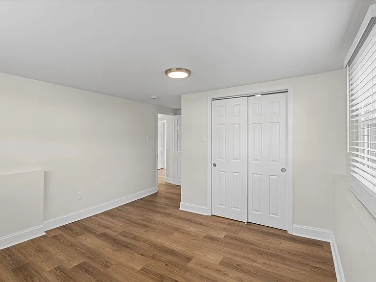 927 Edgemoor Rd — Photo 22