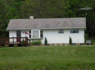 20 Basham Ln, Grove City, PA 16127