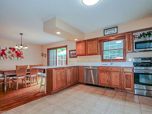 3rd image of 4583 Wood Rd
