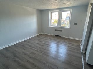166 Barrington Rd APT A, Upper Darby, PA 19082