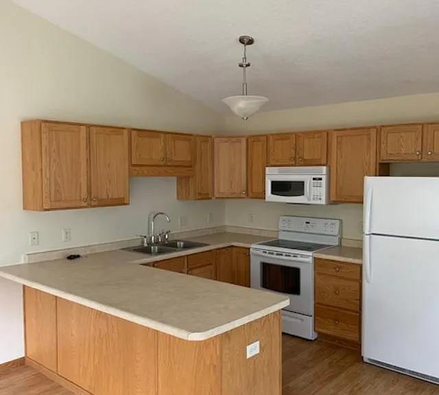 1430 Clearwater Ridge Ct — Photo 2