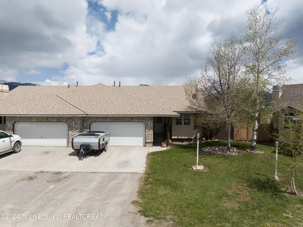 302 Bear Hollow Cir, Thayne, WY 83127