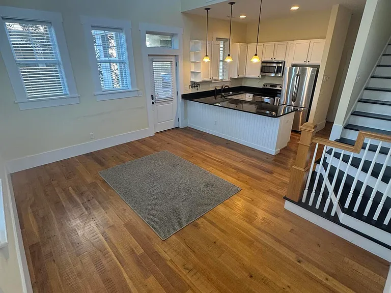 819 Meadowsweet Ln — Photo 6