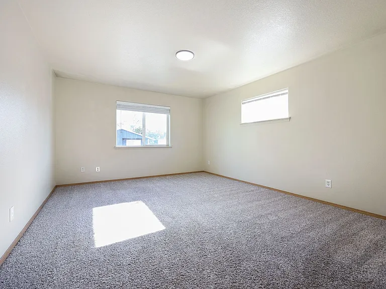 12564 SE Ramona St — Photo 19