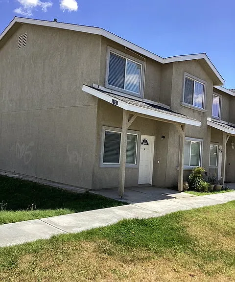 1838 Center St #A — Photo 1