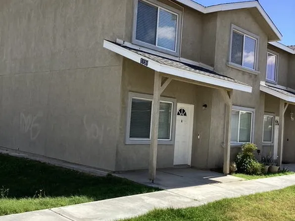 1838 Center St APT A, Rosamond, CA 93560