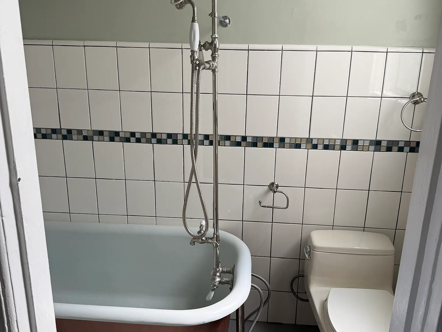 1 bed, $3,995 — Photo 3