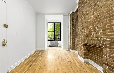 262 Saint James' Place