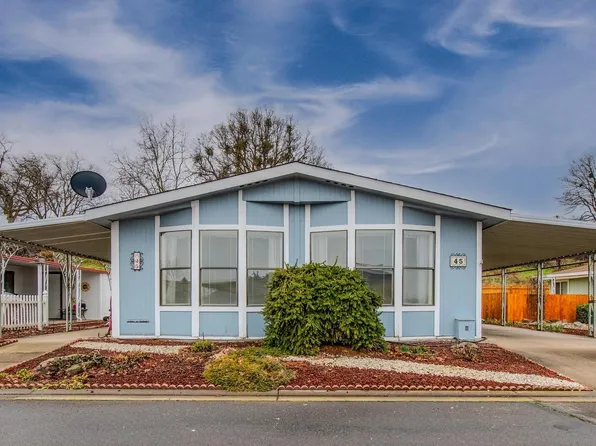 333 Mountain View Dr Unit 45, Talent, OR 97540