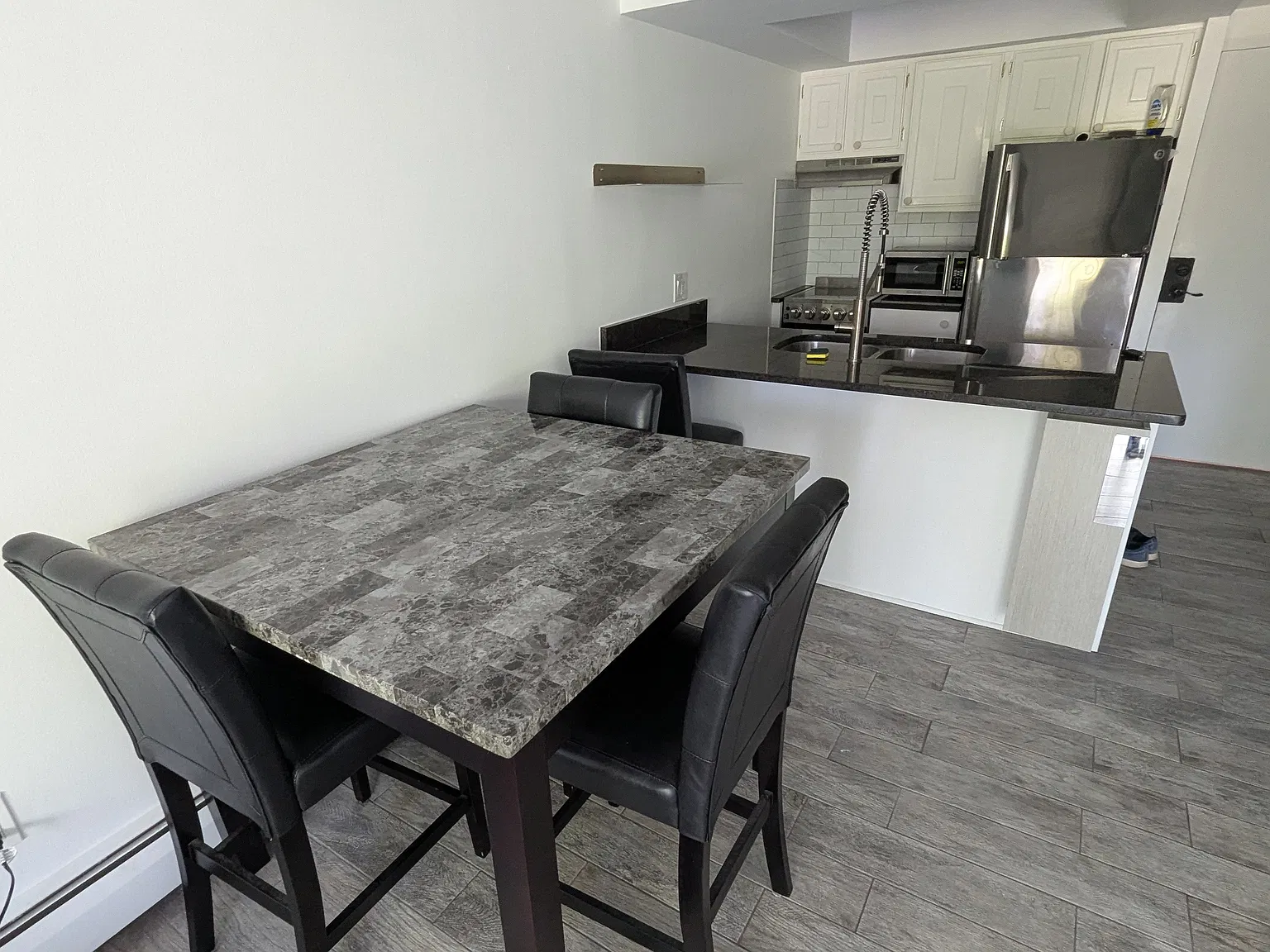Studio, 439 sqft, $1,600 — Photo 4
