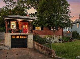 1524 N Berry Rd, Saint Louis, MO 63119
