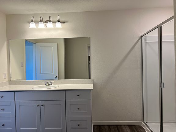 3rd image of 4422 Marigold Dr