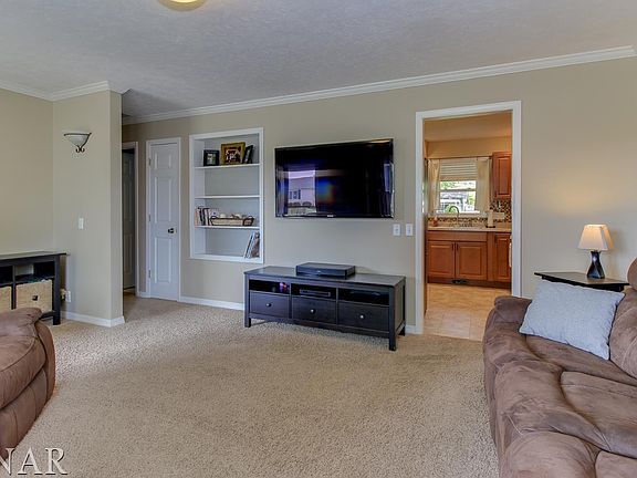 5th image of 504 N Vermillion St