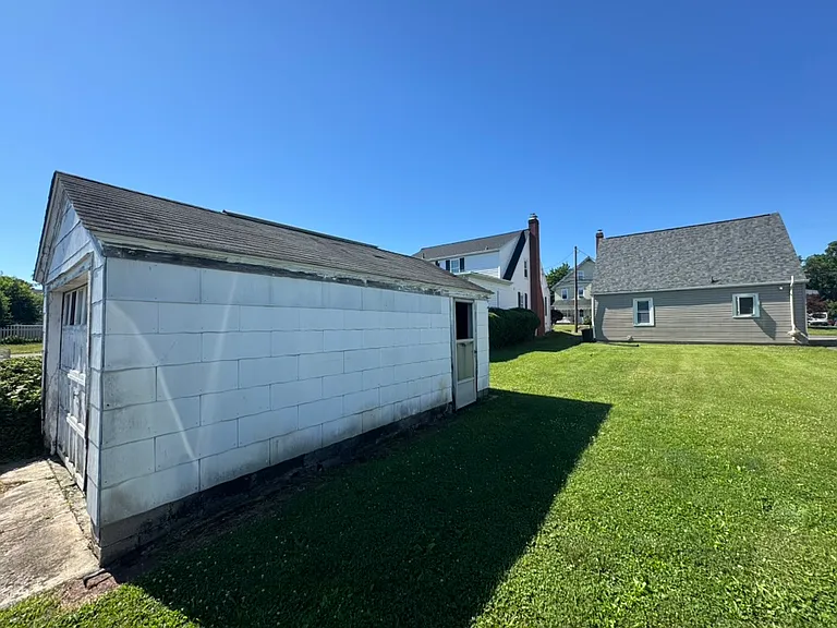 205 Martzville Rd — Photo 8