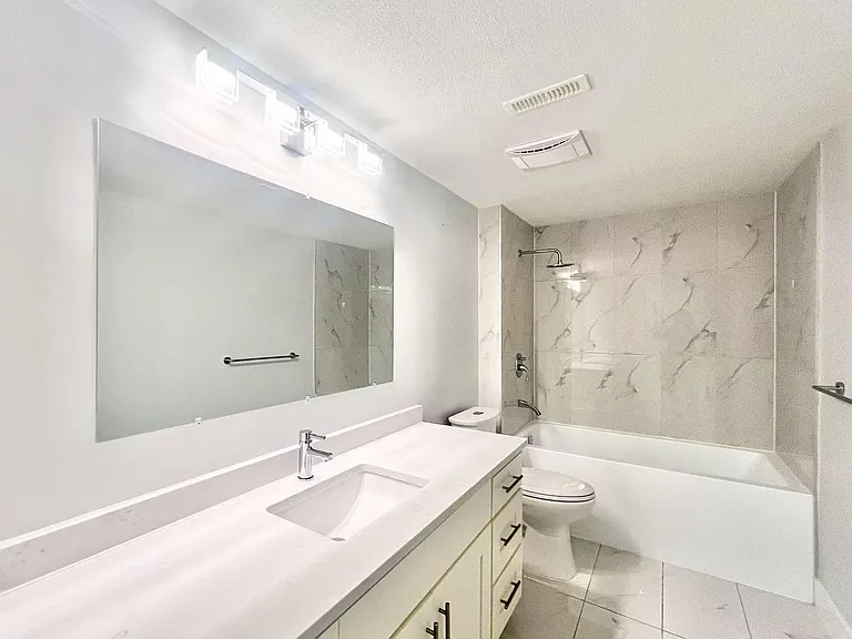 1421 Shay St — Photo 7