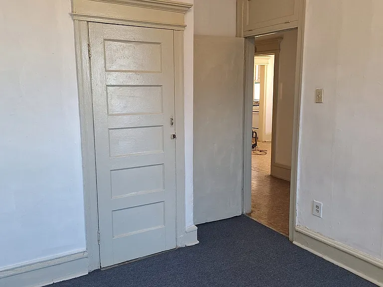 Lenox Apartments — Photo 19