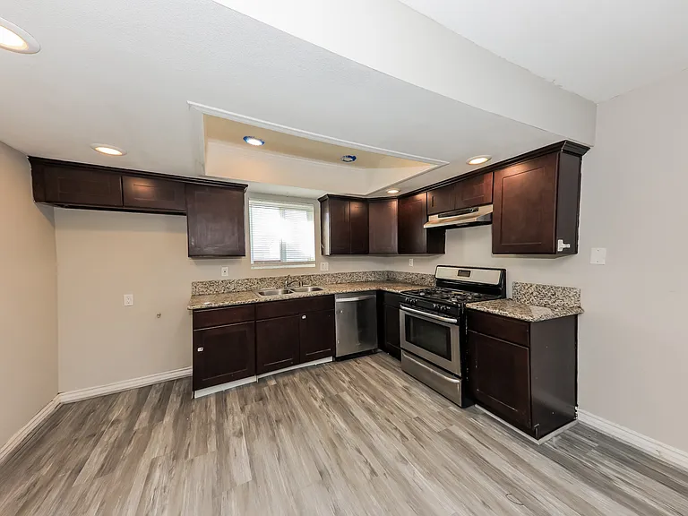 43102 Nairobi Dr — Photo 9