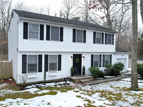 414 S Camelback Dr, Galloway, NJ 08205