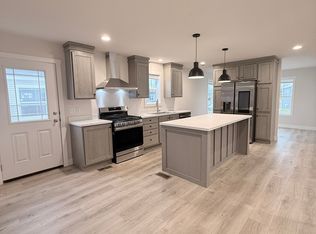 22341 S Cedar Dr, Channahon, IL 60410