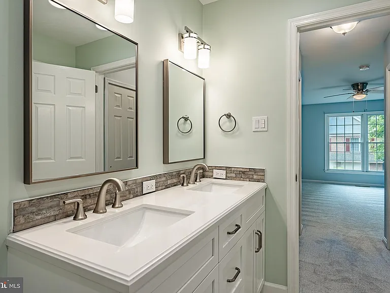 9 Oak Leaf Ln — Photo 20