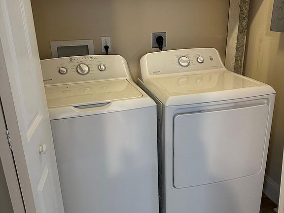 3rd image of 5811 Fleur De Lis Dr