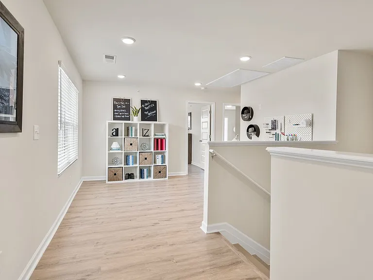 1149 NE Charming Pines Pl — Photo 2